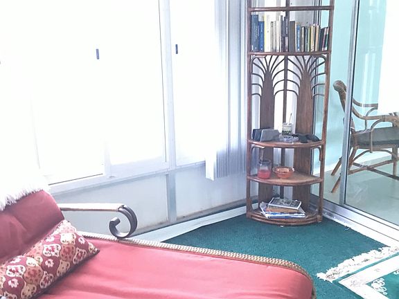 Enclosed Florida room