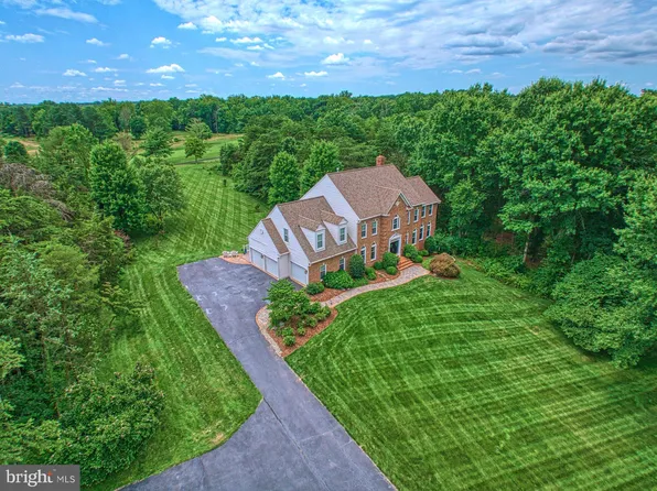 14933 Cub Run Park Dr, Centreville, VA 20120