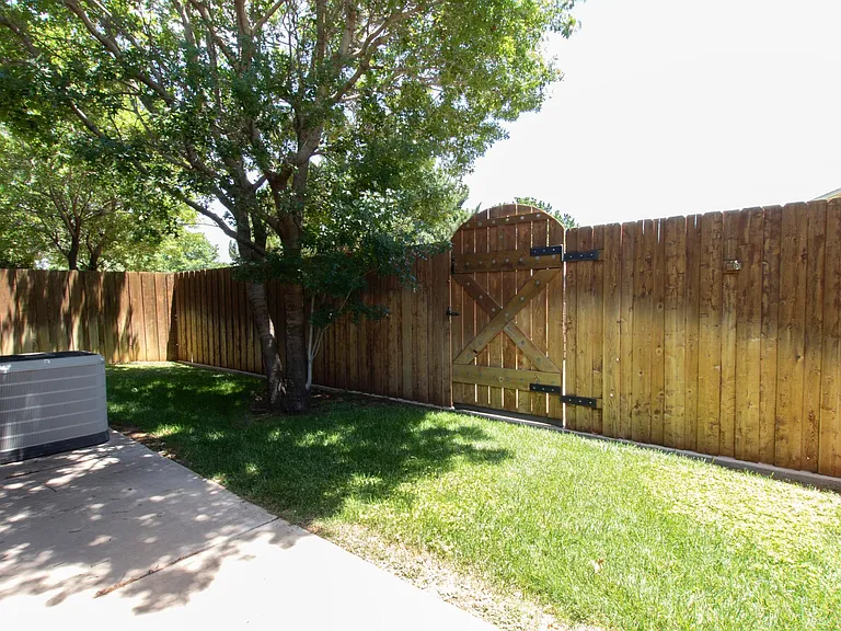 2205 N Norris St — Photo 18