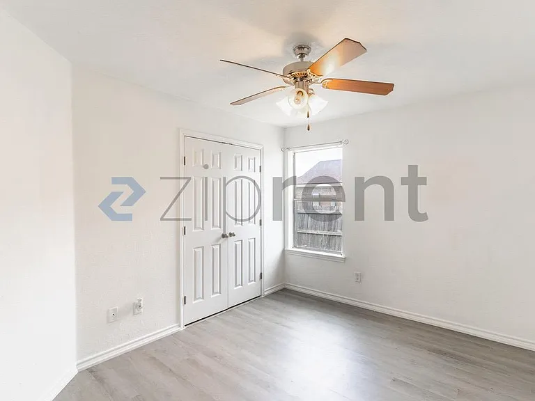 1803 Jesse Dr — Photo 17