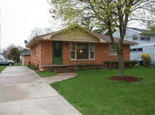 1228 Mohawk Ln, Saint Joseph, MI 49085