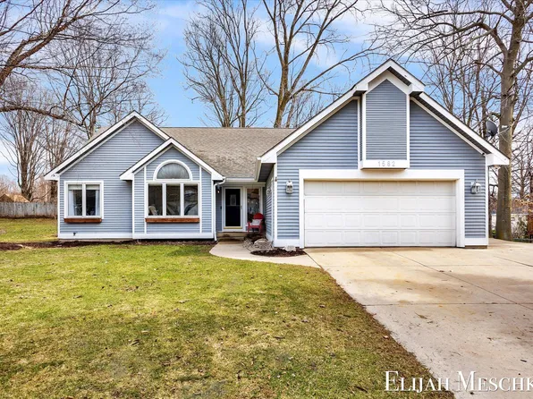 1582 Geddes Ave NW, Grand Rapids, MI 49534