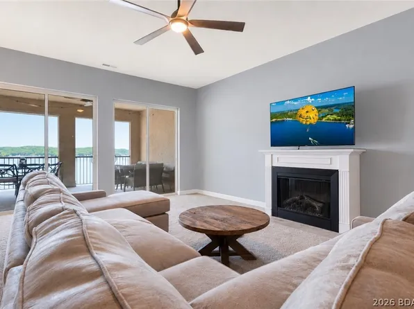 184 Plaza Gardens Ct Unit 5E, Camdenton, MO 65020