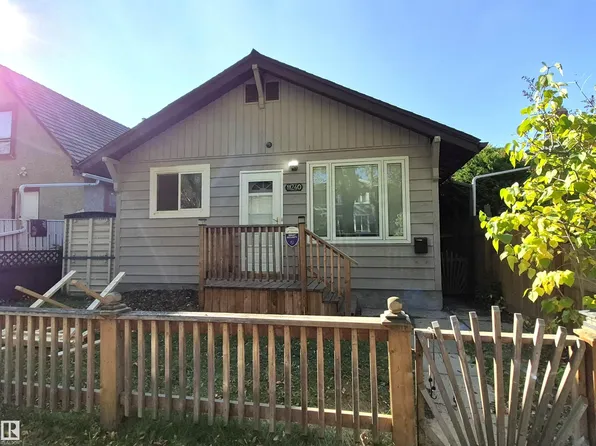 11240 94th St NW, Edmonton, AB T5G 1G9