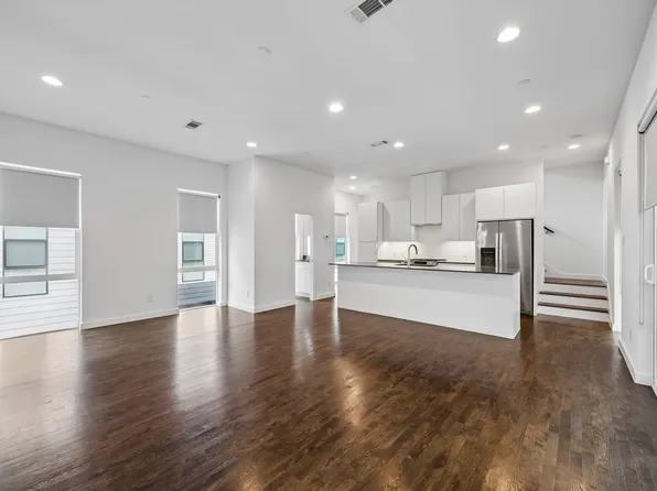 4905 Live Oak St, Dallas, TX