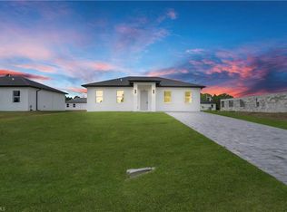 708 Peacock Ave, Lehigh Acres, FL 33974
