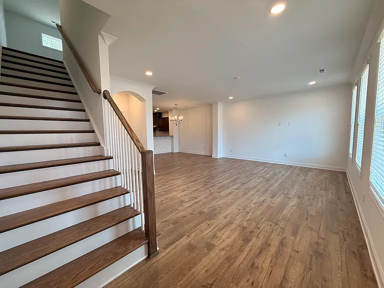 10211 Rainier Trail Dr NW — Photo 6