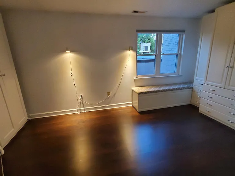 615 3rd St NE — Photo 3