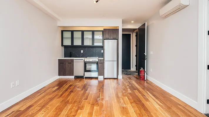 Rented by Nooklyn NYC LLC | media 38