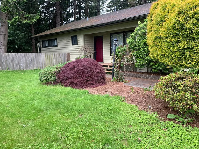 6167 Maureen Dr — Photo 2