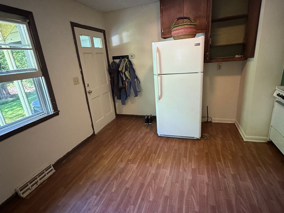 1st image of 330 W Grandview Hts #3