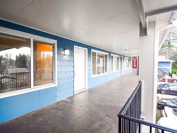 2nd image of 3560 SW Vista Dr #22