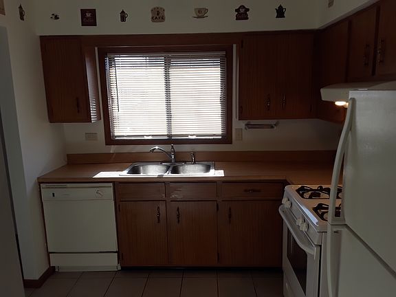 5th image of 15812 Peggy Ln APT 2