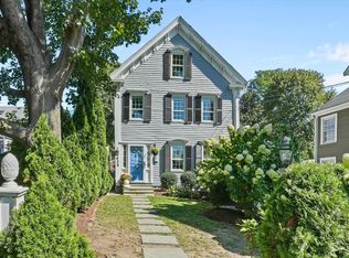 434 Main St, Amesbury, MA 01913