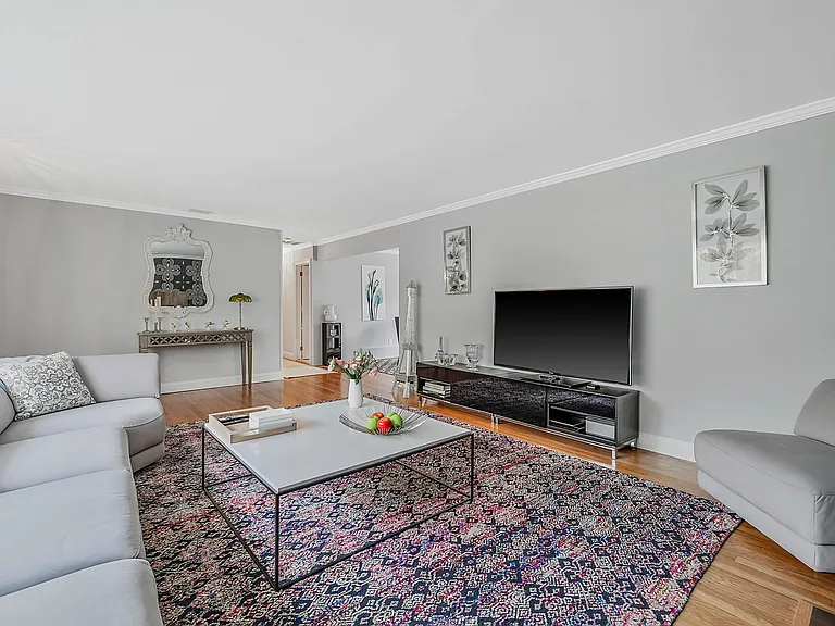 47 Whitebrook Dr — Photo 3