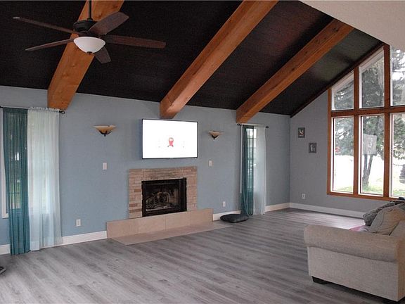4th image of 1114 E Lake Shore Blvd