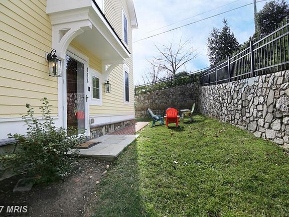 4th image of 114 Mount High St