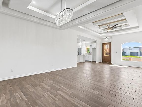 4th image of 3221 Hondo Ave