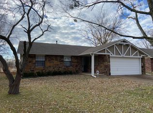 1005 W 17th St, Claremore, OK 74017