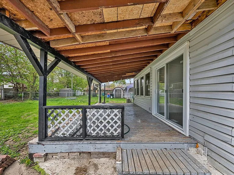 1183 Felix Ave — Photo 26