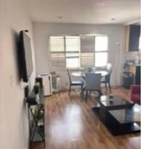 137 S Rexford Dr #2 — Photo 2