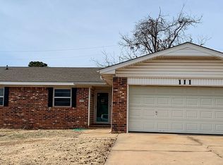 111 Taft Dr, Chickasha, OK 73018