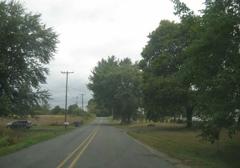 2nd image of 6887 Fox Rd