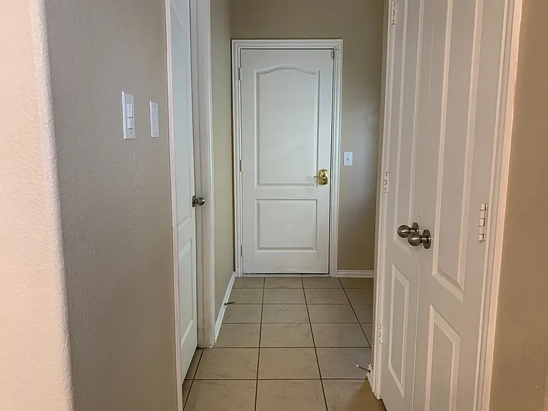 9113 Hope Dr — Photo 22