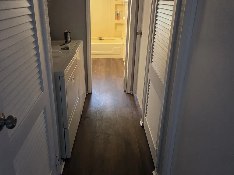 2910 Ridgewood St — Photo 5