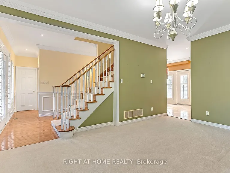 307 Sheridan Ct — Photo 19