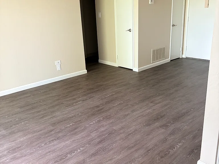 Mallard Creek Apartments — Photo 7