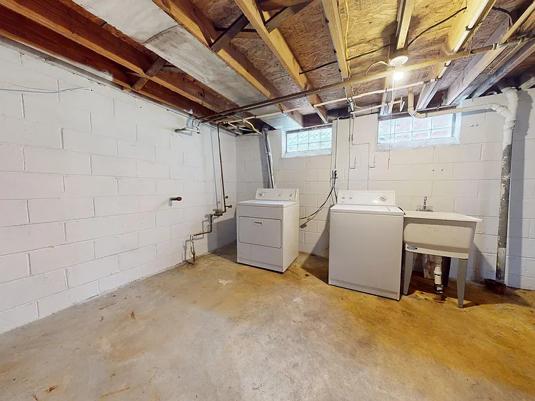 11728 Minden St — Photo 19