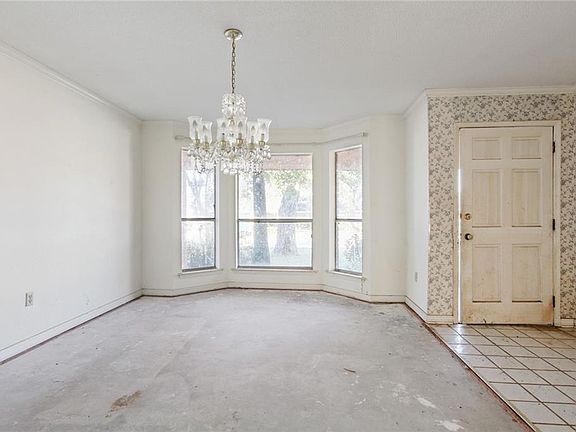 3rd image of 230 Dunleith Dr