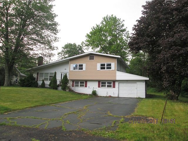 1st image of 14 Tierney Pl