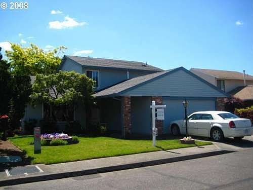 2nd image of 15820 SW Alderbrook Cir