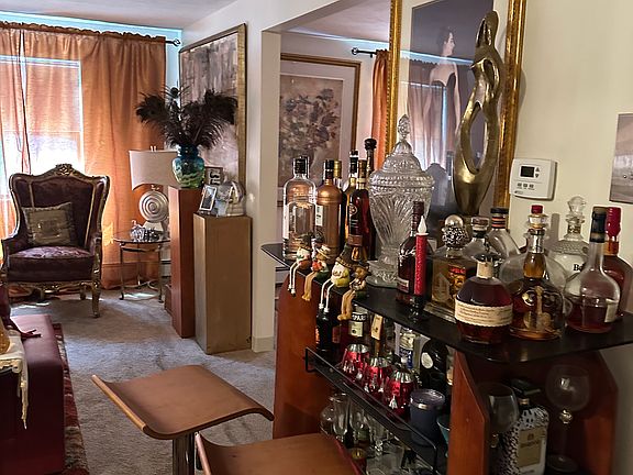 4th image of 47 Manor Dr #208