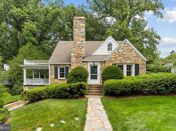 202 Buxton Rd, Falls Church, VA 22046