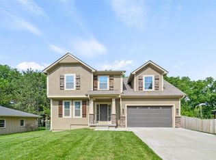 8630 Melrose St, Overland Park, KS 66214