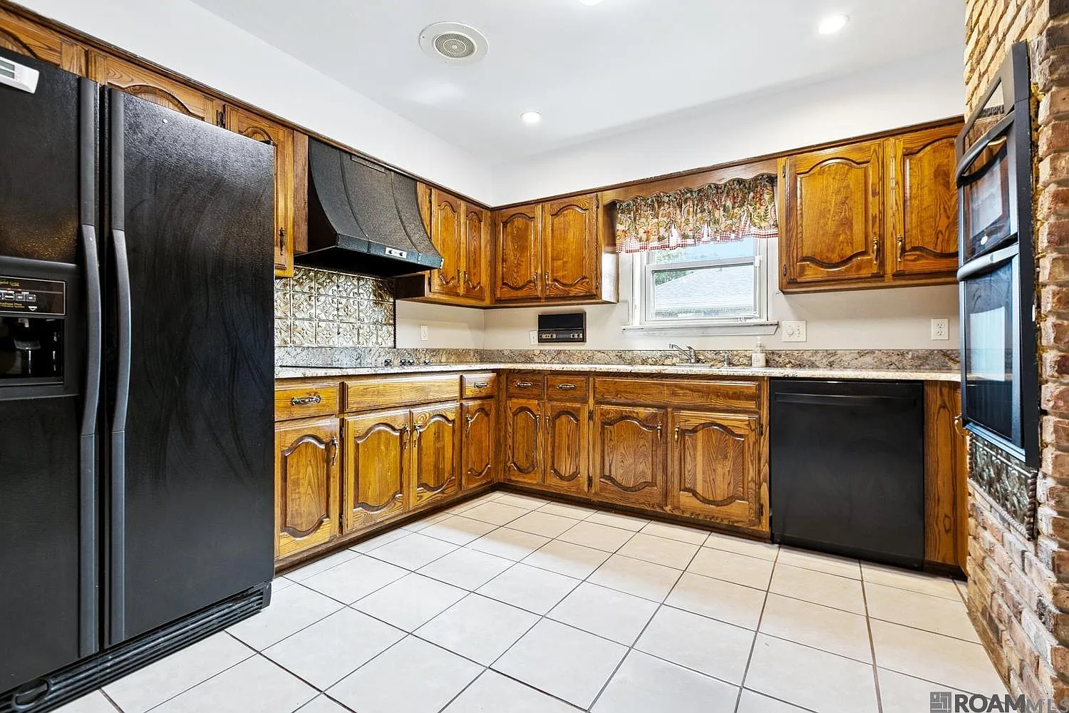 3 bed, 3051 sqft, $2,900 — Photo 3