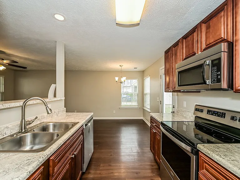 1065 Tammy Sue Ln — Photo 8