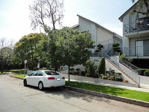 3rd image of 515 E Elmwood Ave APT 207