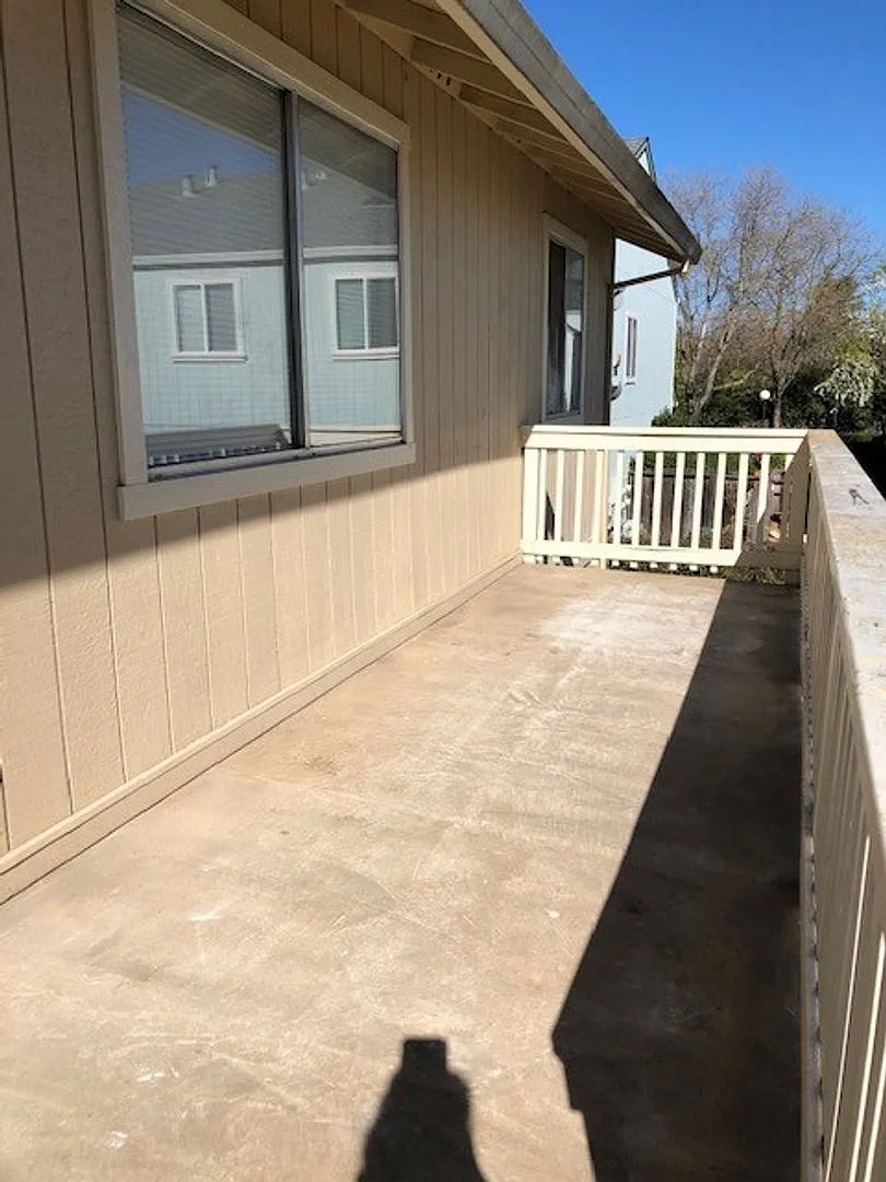 8686 Franklin Street — Photo 4
