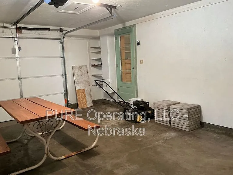 7602 Parker St — Photo 25