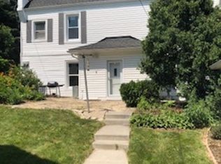 102 Cass St #1, Lemont, IL 60439