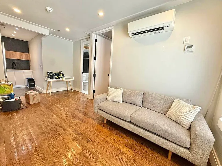 62 E 21st St #1B — Photo 2