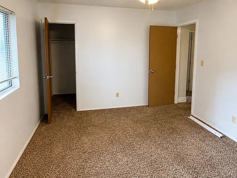 3105 E Lewis Dr — Photo 4