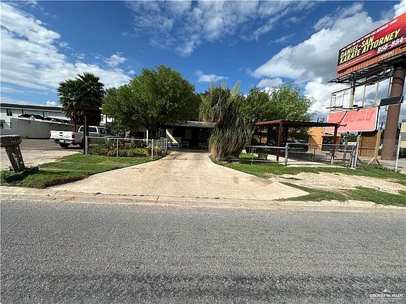 3rd image of 804 E Frontage Rd