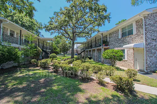 516 Arlington Dr #A4 Photo 1
