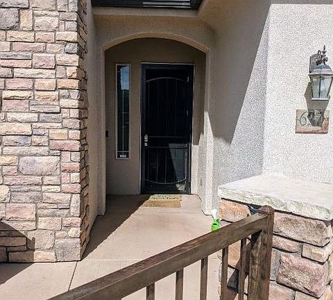 627 courtyard_07022021