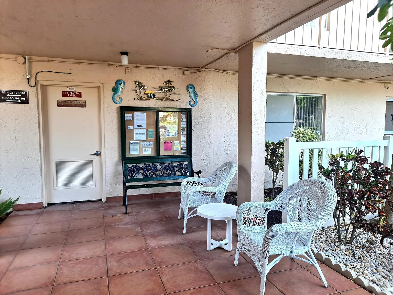 2 bed, 2.0 bath, 990 sqft, $3,500 — Photo 3